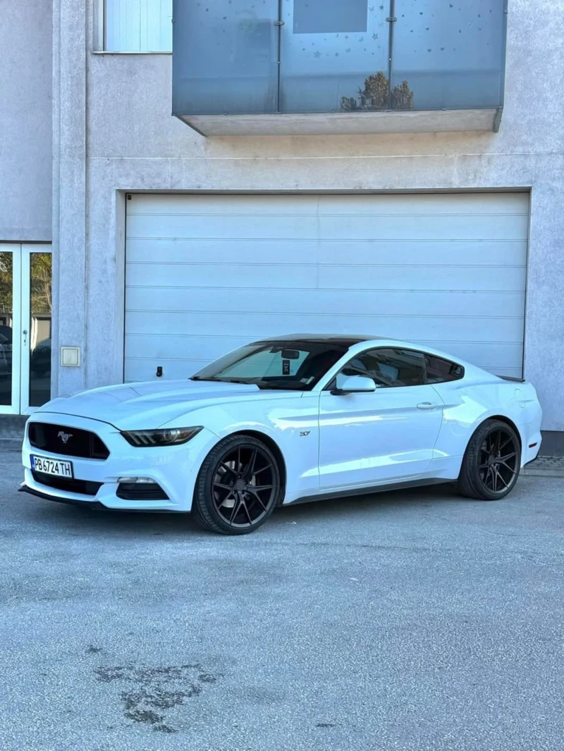 Ford Mustang Топ състояние 3.7л, снимка 1 - Автомобили и джипове - 48382107