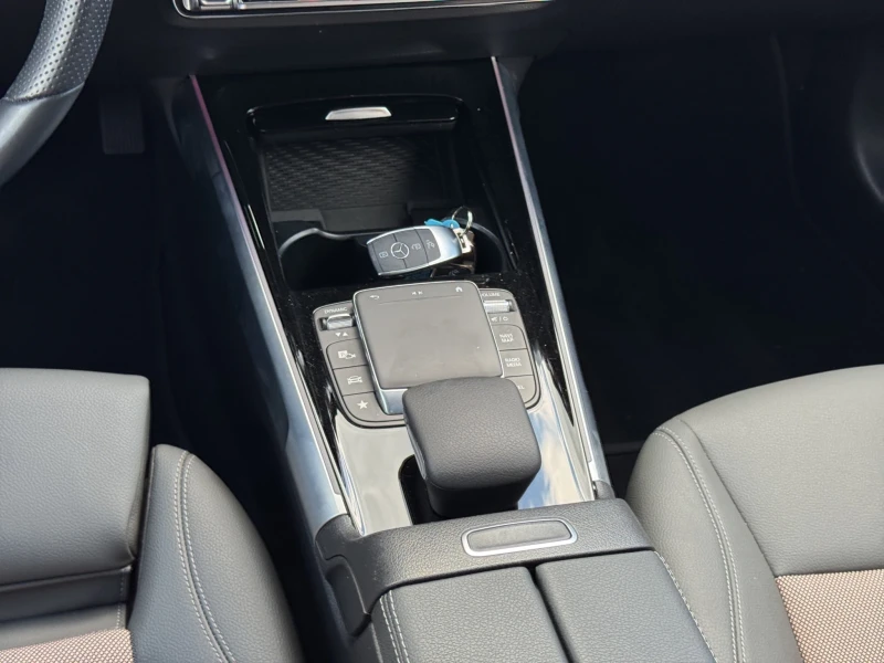 Mercedes-Benz EQB 350* 4MATIC* ELECTRIC ART* 7 МЕСТЕН* , снимка 9 - Автомобили и джипове - 50189329