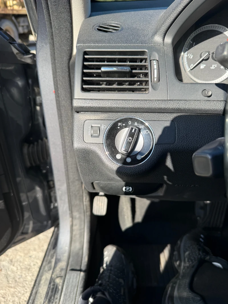 Mercedes-Benz C 200, снимка 3 - Автомобили и джипове - 53123533