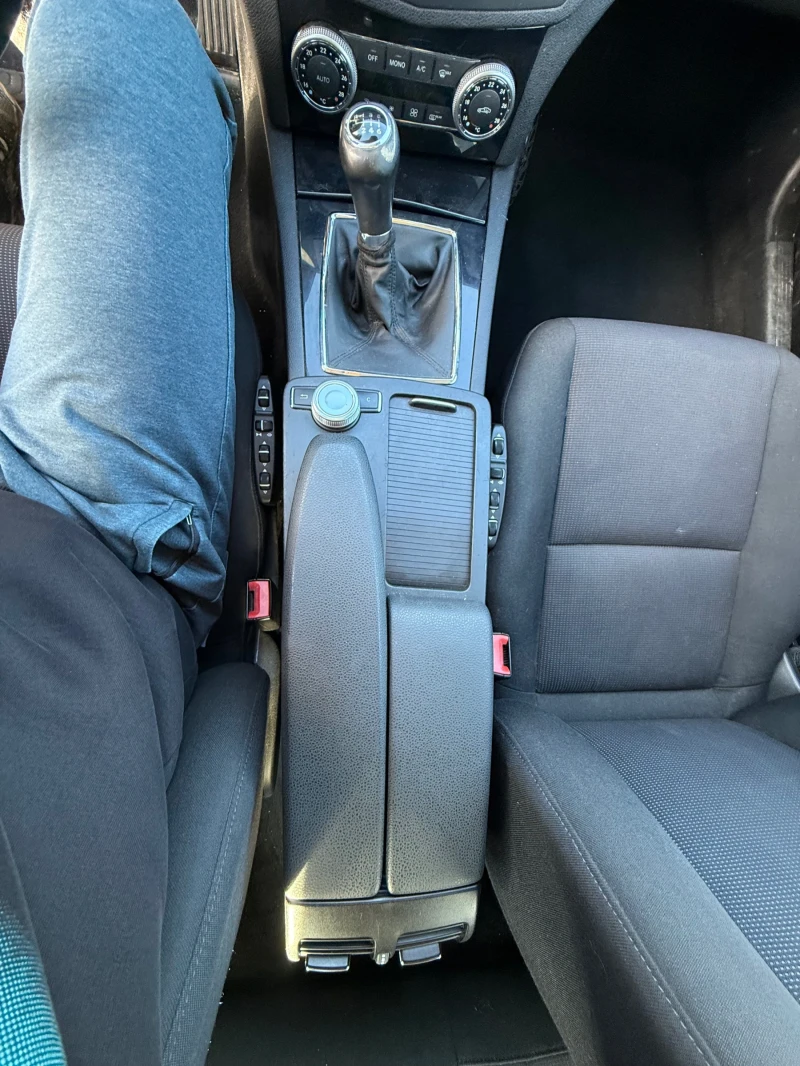 Mercedes-Benz C 200, снимка 6 - Автомобили и джипове - 53123533