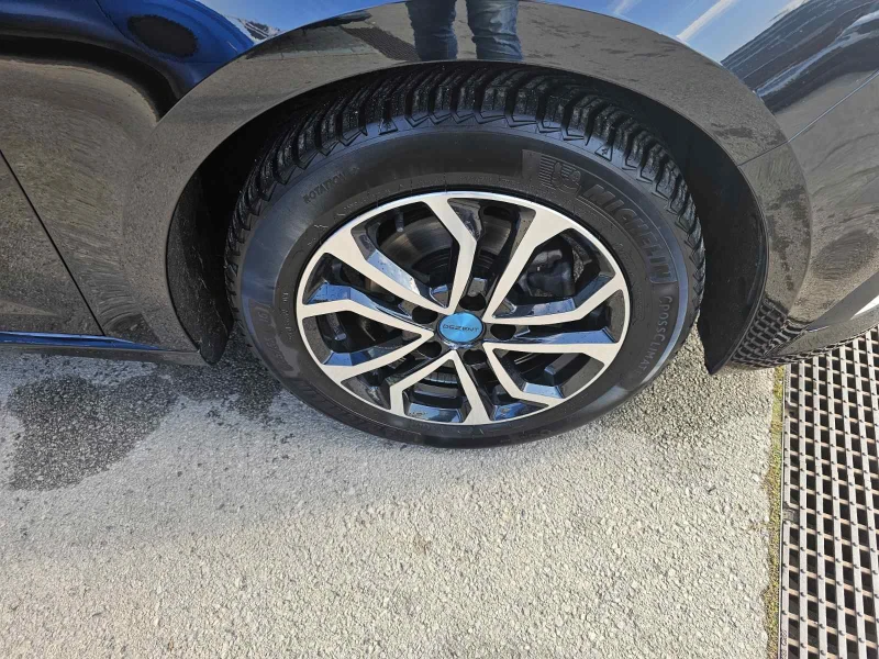 Renault Megane 1.3 TCe 140 EDC, снимка 13 - Автомобили и джипове - 53028056