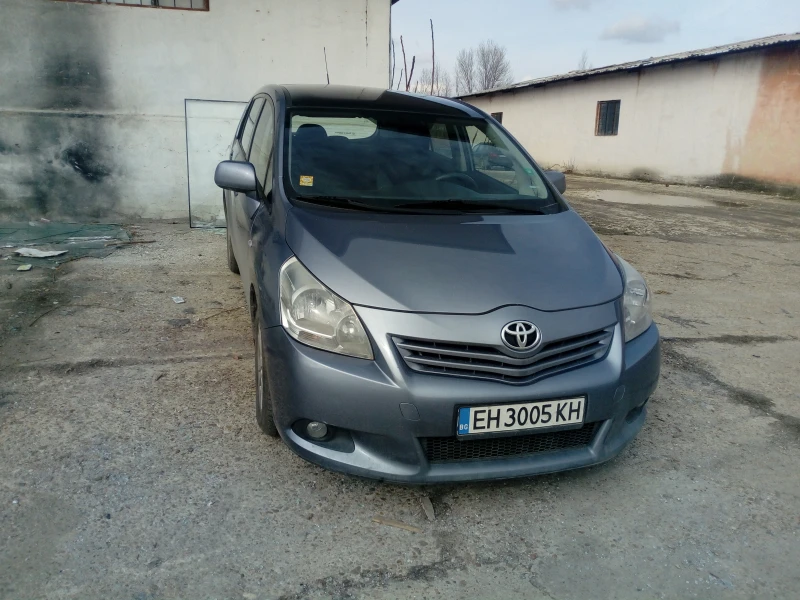 Toyota Verso, снимка 2 - Автомобили и джипове - 53213273