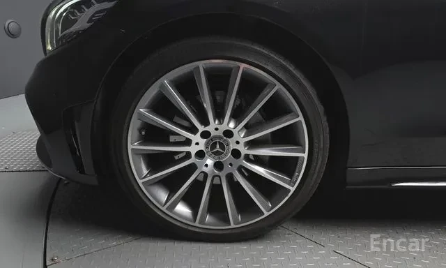 Mercedes-Benz C 220 d 4MATIC | AIRMATIC | AMG ПАКЕТ | DISTRONIC | 360, снимка 5 - Автомобили и джипове - 55453114