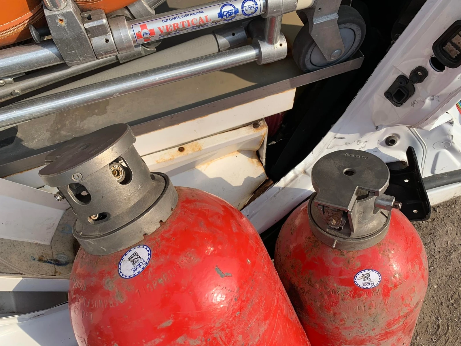 Opel Combo 1.6i,CNG,ЛИНЕЙКА ОБОРУДВАНА | Mobile.bg — изображение 11