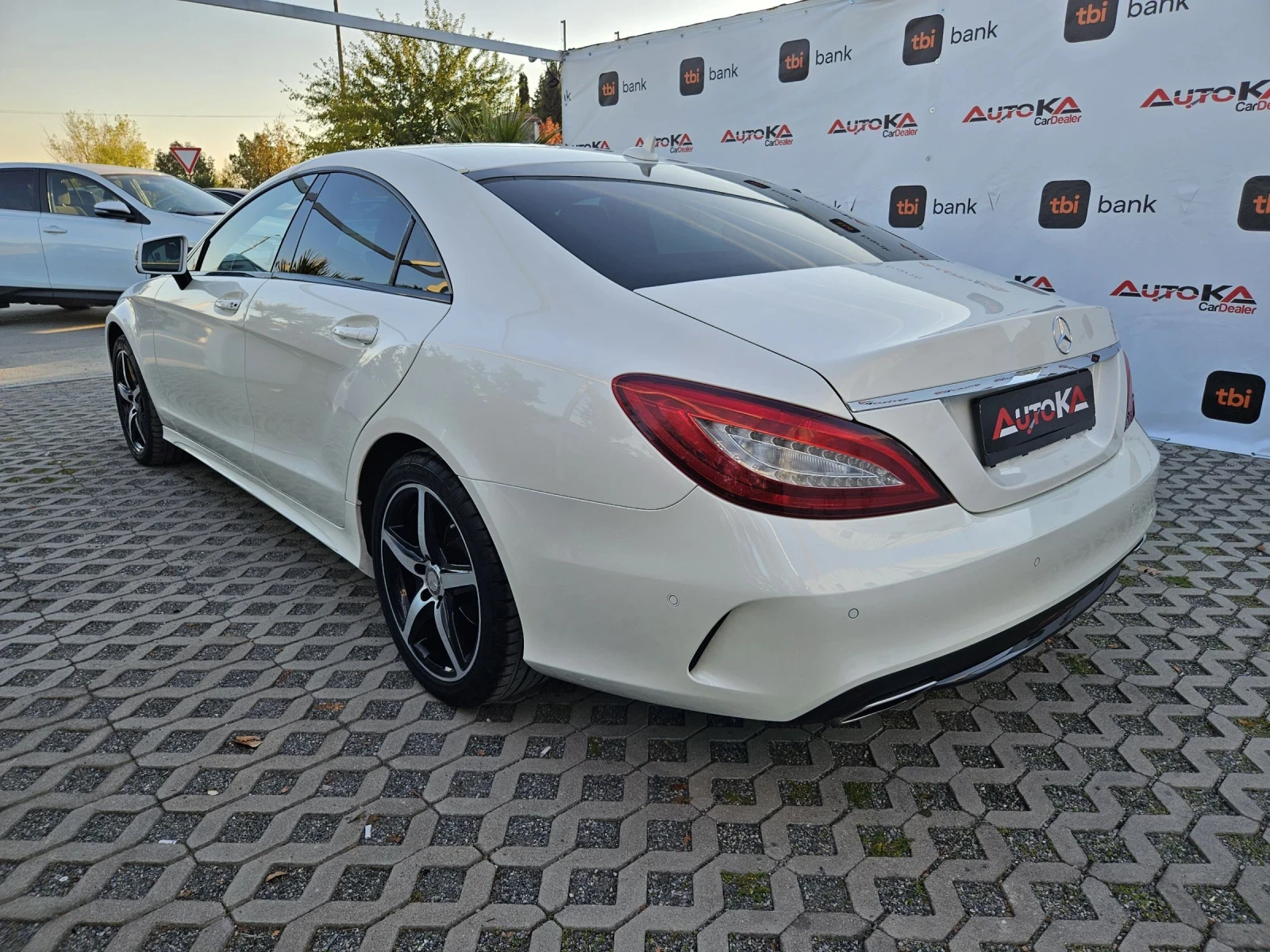 Mercedes-Benz CLS 350 3.0CDI-258кс= 4MATIC= FACE= 9G= ОБДУХВАНЕ= PREMIUM - изображение 5