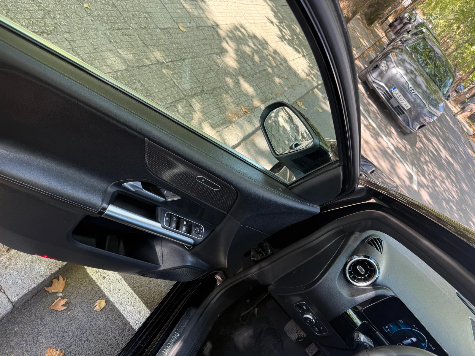 Mercedes-Benz B 220  - изображение 5