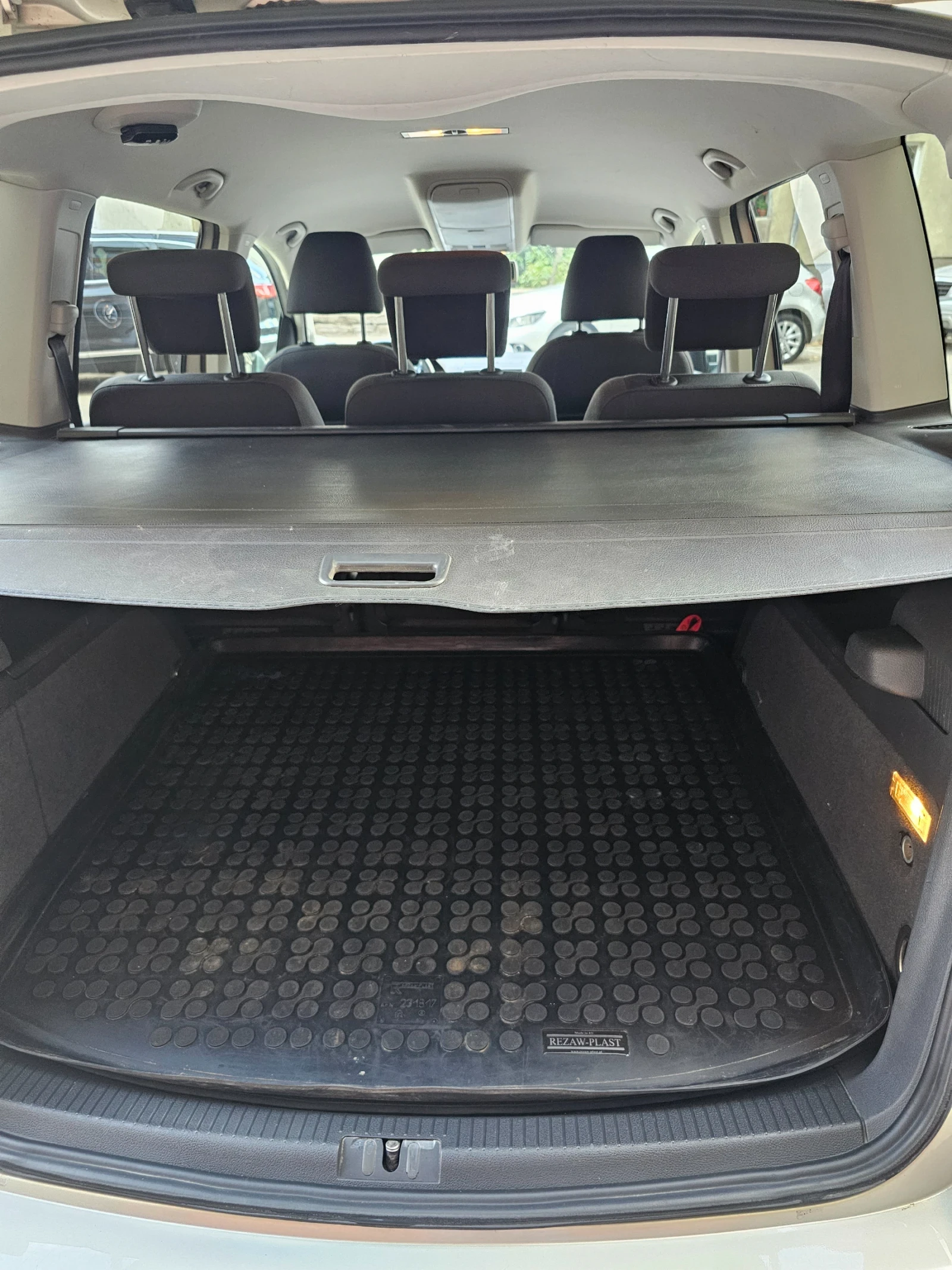 VW Touran  - изображение 10