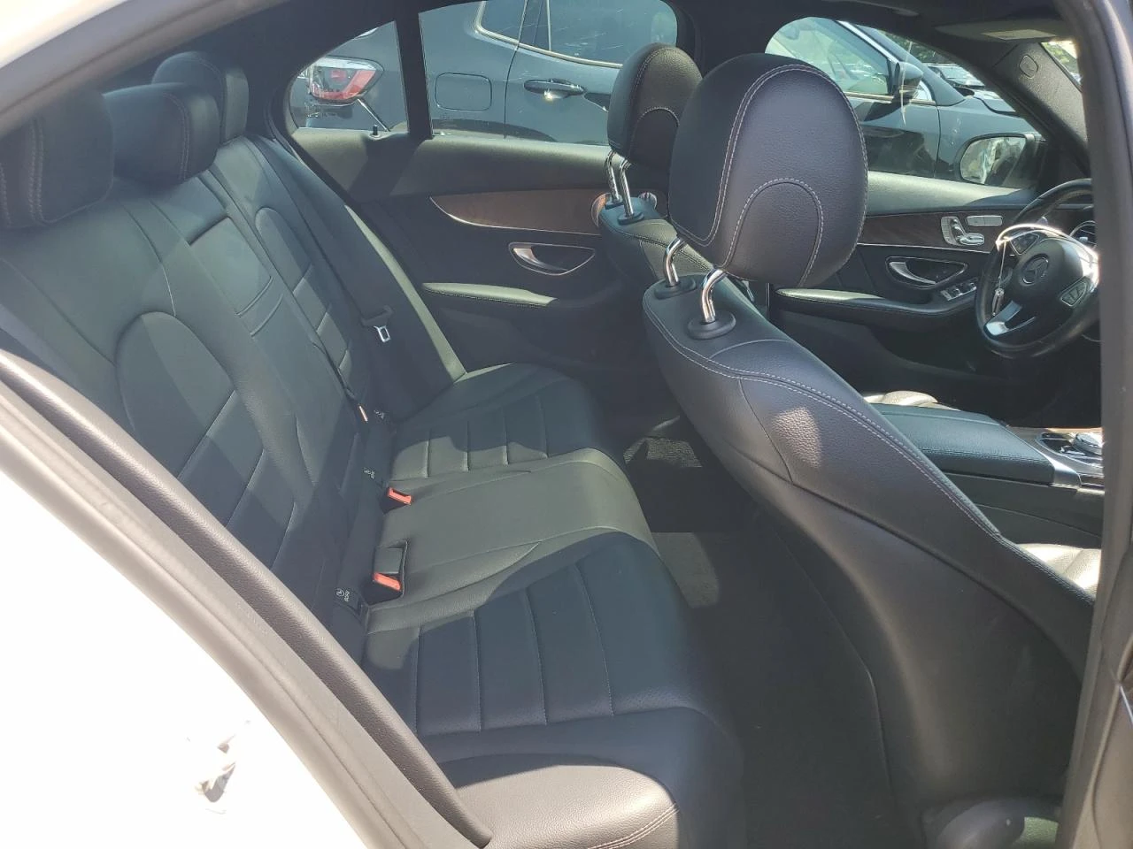 Mercedes-Benz C 300 4MATIC/AMG/BURMESTER/ПАНОРАМА/ВИДЕО НА МОТОРА - изображение 10