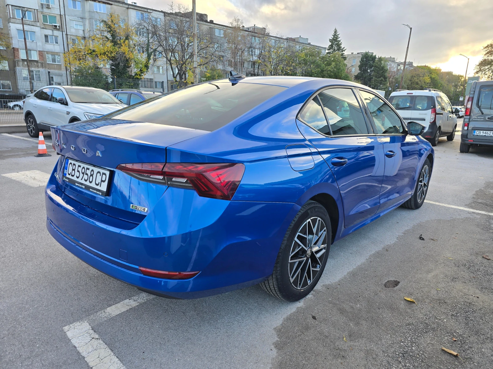 Skoda Octavia 1.5 E-TECH DSG | Mobile.bg — изображение 5