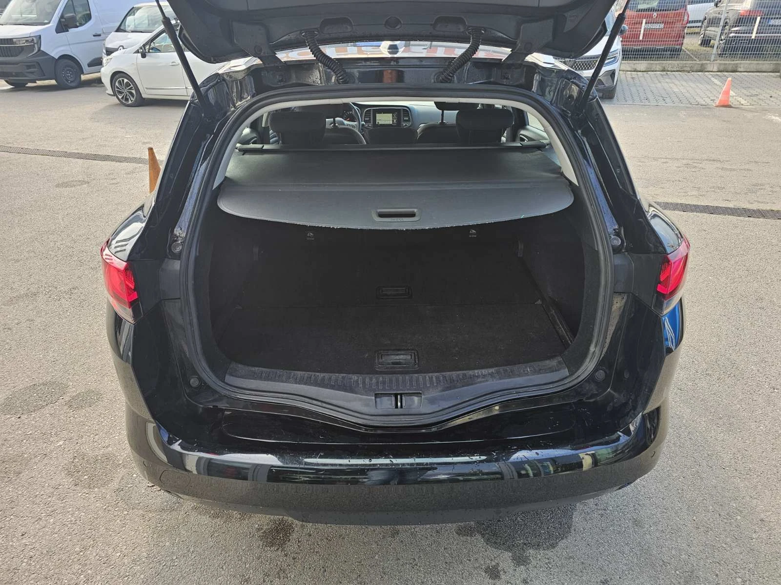 Renault Megane 1.3 TCe 140 EDC | Mobile.bg � ����������� 12