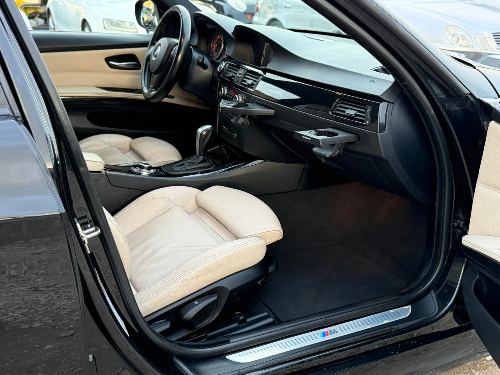 BMW 335 BMW 335 35d CIC* M pack* Keyless* Xenon | Mobile.bg � ����������� 12