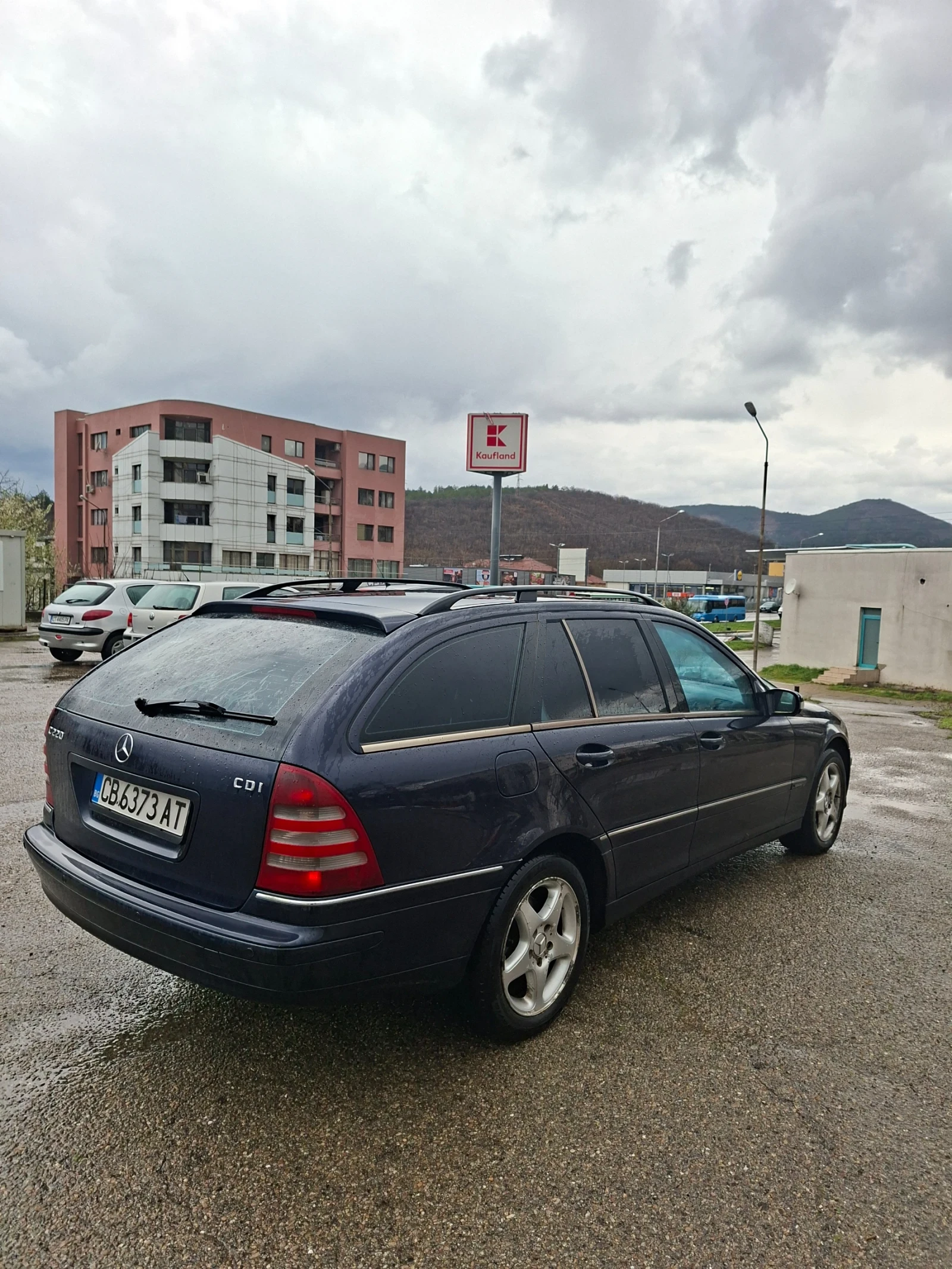 Mercedes-Benz C 220 2.2 143, снимка 3 - Автомобили и джипове - 54010204