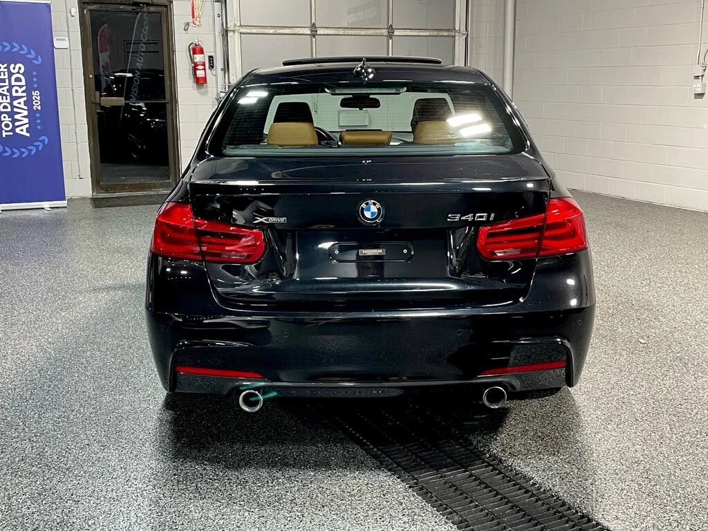 BMW 340 xDrive* АвтоКредит* (ЦЕНА ДО БГ), снимка 4 - Автомобили и джипове - 54030545