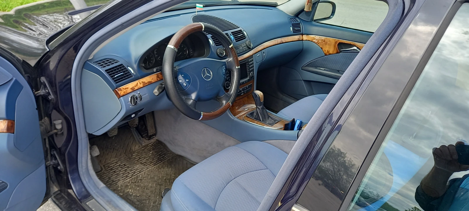 Mercedes-Benz E 270  CDI Elegance, снимка 7 - Автомобили и джипове - 54150566
