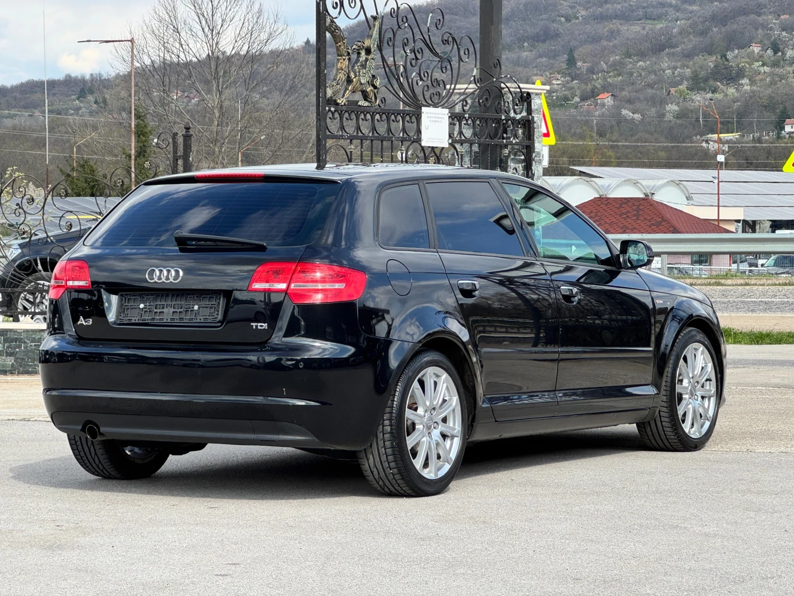 Audi A3 1.6TDI S-Line АВТОМАТ FACE, снимка 5 - Автомобили и джипове - 54160910