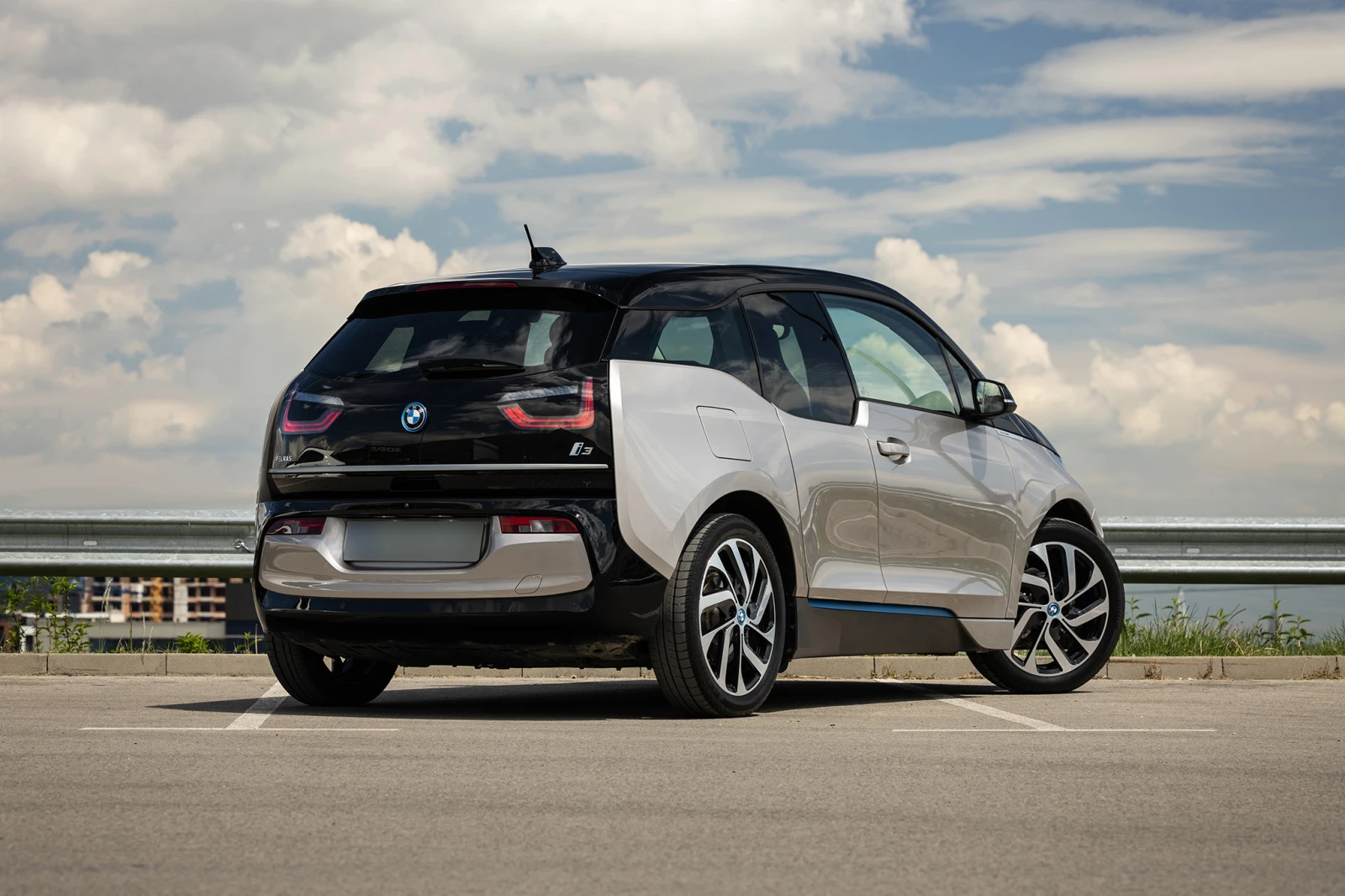 BMW i3, снимка 3 - Автомобили и джипове - 54634643