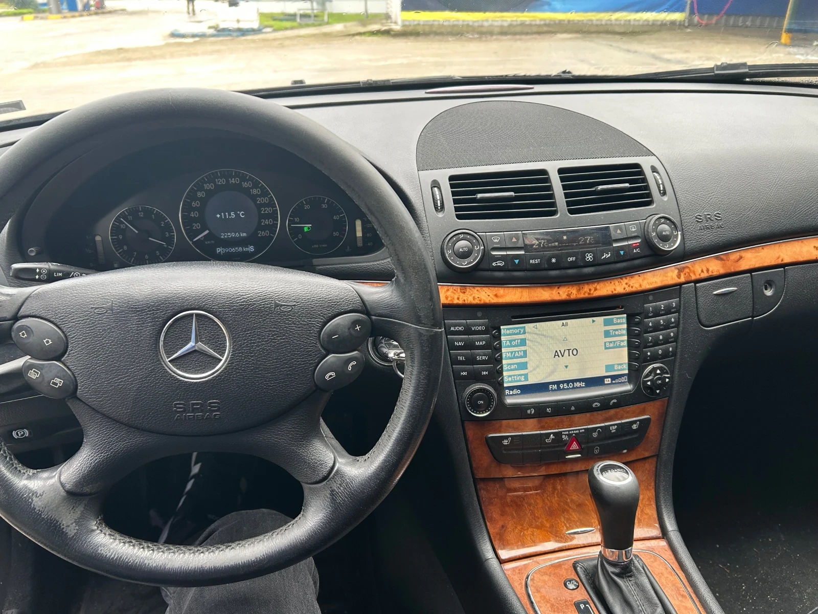 Mercedes-Benz E 280 3.0 7G tronic фейслифт, снимка 14 - Автомобили и джипове - 54729237