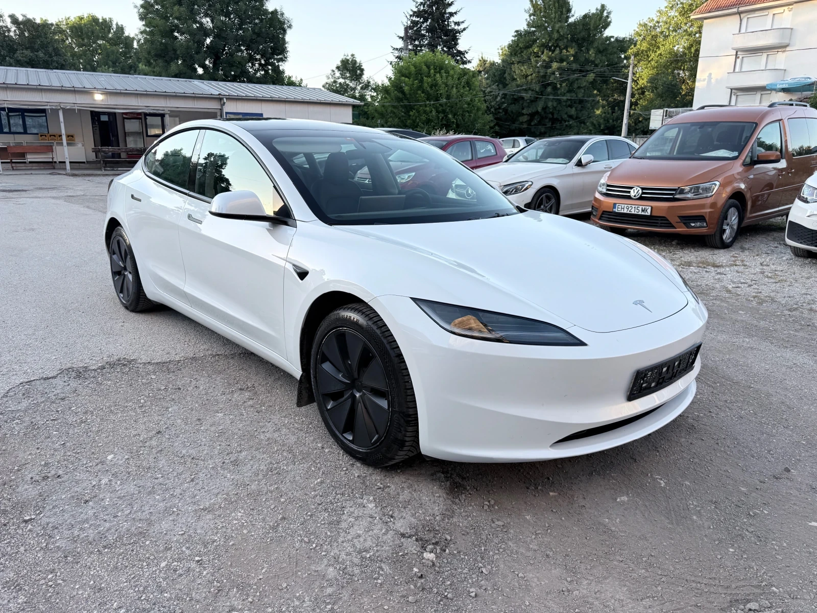 Tesla Model 3 Швейцария, снимка 3 - Автомобили и джипове - 54974143