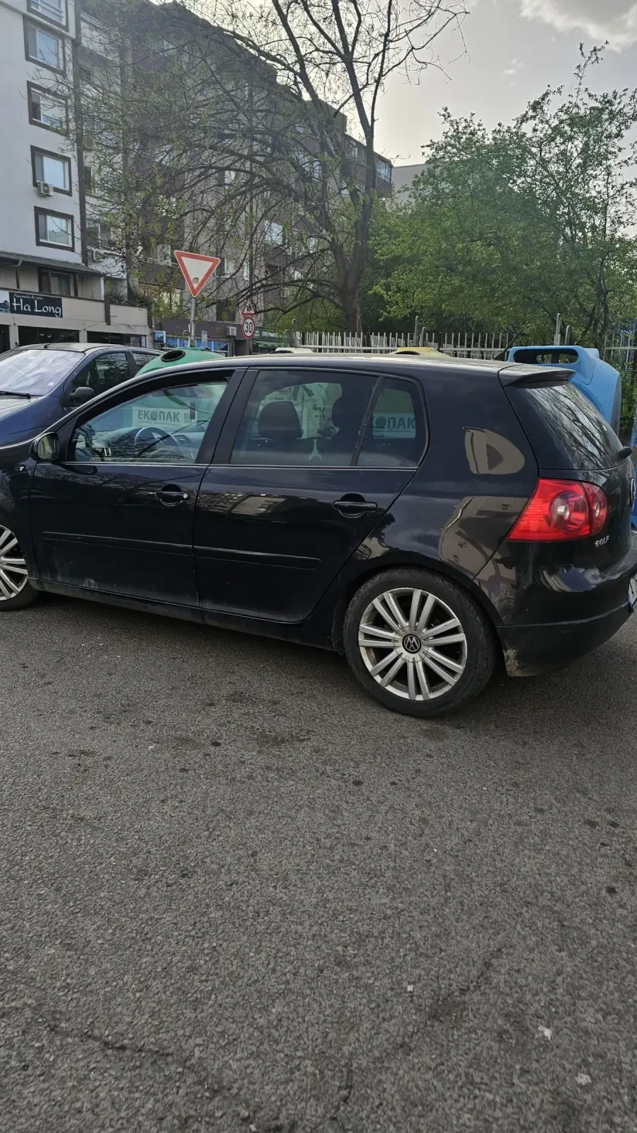 VW Golf, снимка 2 - Автомобили и джипове - 55348373