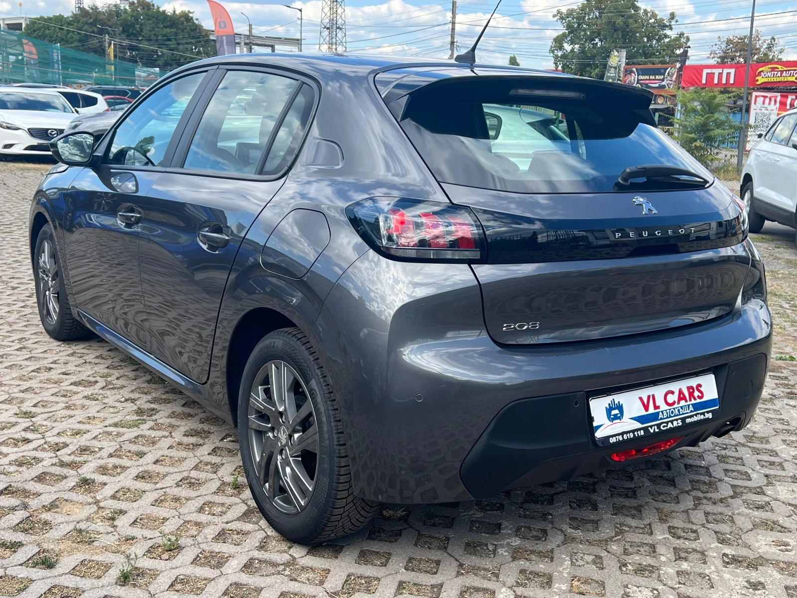 Peugeot 208 1.2, снимка 6 - Автомобили и джипове - 56099654