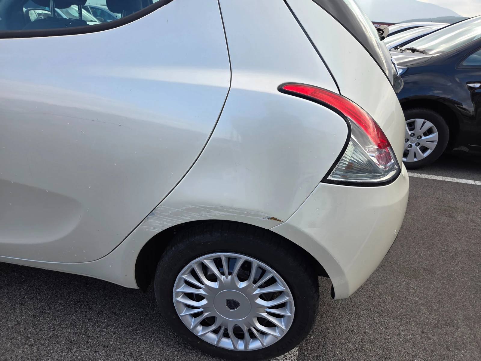 Lancia Ypsilon 1.2 , снимка 7 - Автомобили и джипове - 56617004