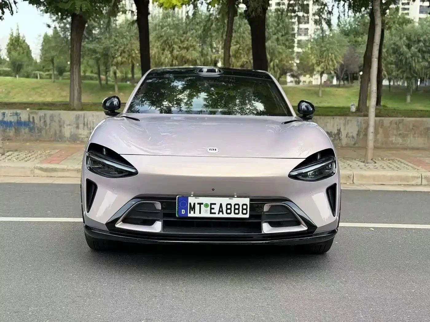 Xiaomi YU7, снимка 2 - Автомобили и джипове - 56690406