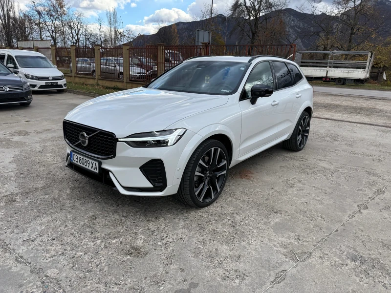 Volvo XC60 2.0hybrid R-design, снимка 1 - Автомобили и джипове - 48077801