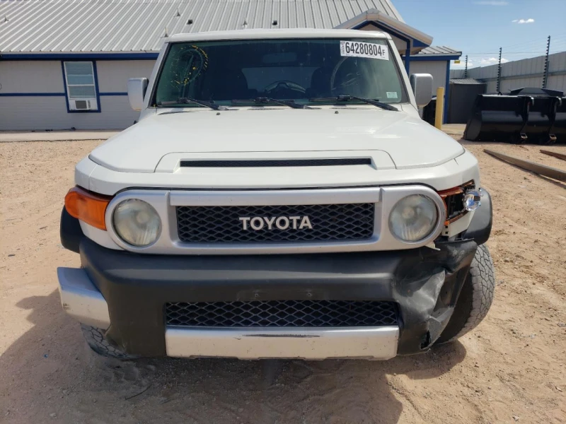 Toyota Fj cruiser СЕРВИЗНА ИСТОРИЯ, снимка 2 - Автомобили и джипове - 48736547