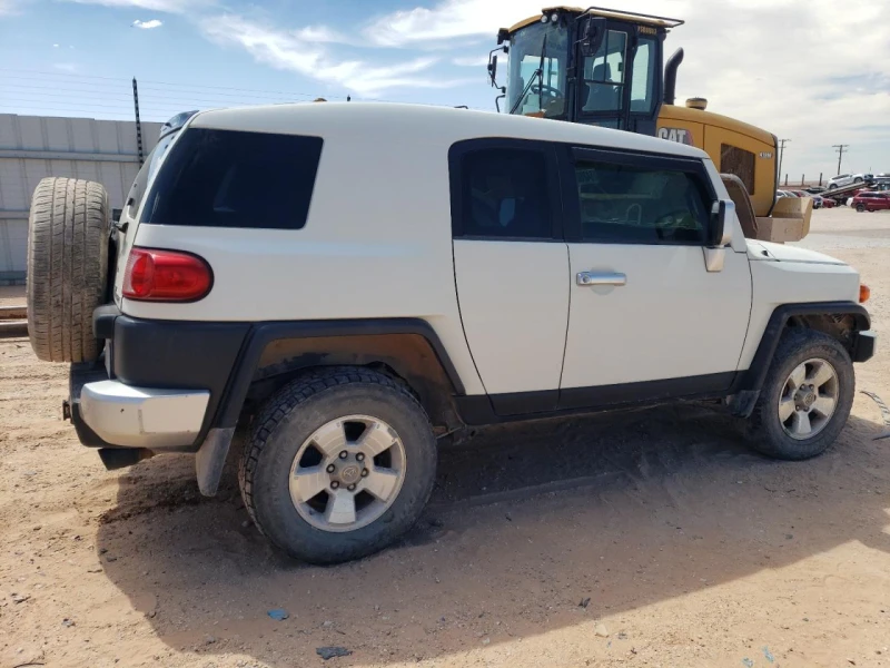 Toyota Fj cruiser СЕРВИЗНА ИСТОРИЯ, снимка 7 - Автомобили и джипове - 48736547