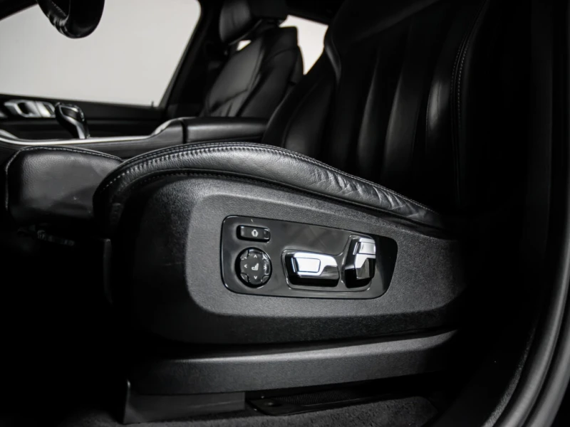 BMW X5 * АВТО КРЕДИТ* ЦЕНА ДО БГ * СЕРВИЗНА ИСТОРИЯ * , снимка 15 - Автомобили и джипове - 52908547