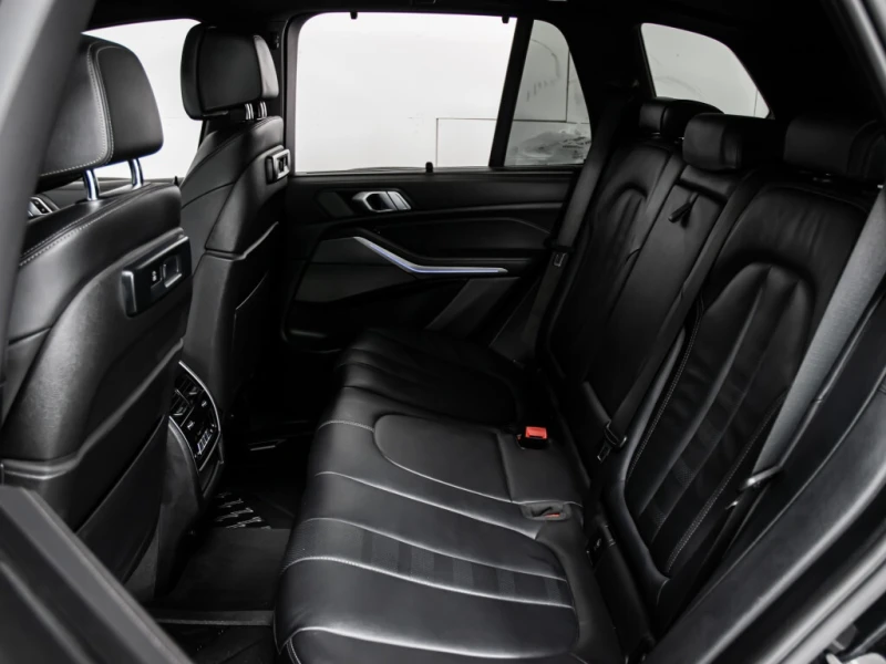 BMW X5 * АВТО КРЕДИТ* ЦЕНА ДО БГ * СЕРВИЗНА ИСТОРИЯ * , снимка 11 - Автомобили и джипове - 52908547