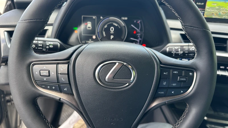 Lexus UX 250h Hybrid Гаранция, снимка 15 - Автомобили и джипове - 52940267