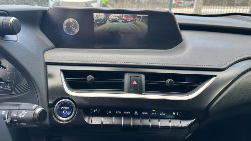Lexus UX 250h Hybrid Гаранция, снимка 13 - Автомобили и джипове - 52940267