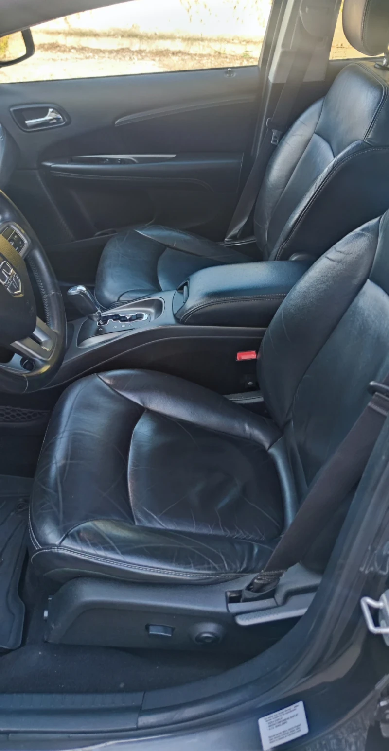 Dodge Journey 3.6 Crossroad, снимка 13 - Автомобили и джипове - 53060695