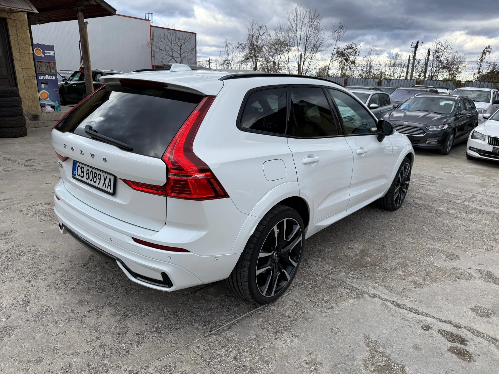 Volvo XC60 2.0hybrid R-design - изображение 7