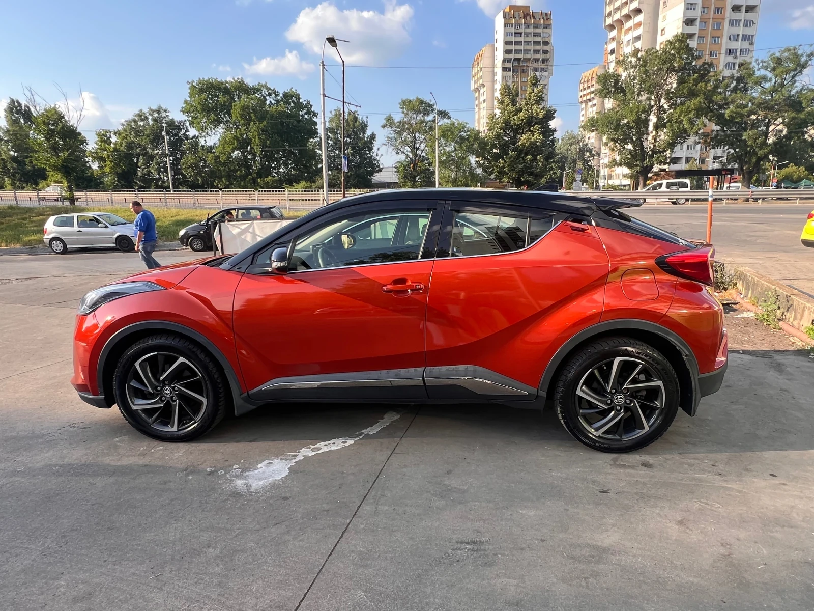 Toyota C-HR 2.0i* ПОДГРЕВ* Подгрев волан* Keyless* ГАРАНЦИЯ - изображение 2