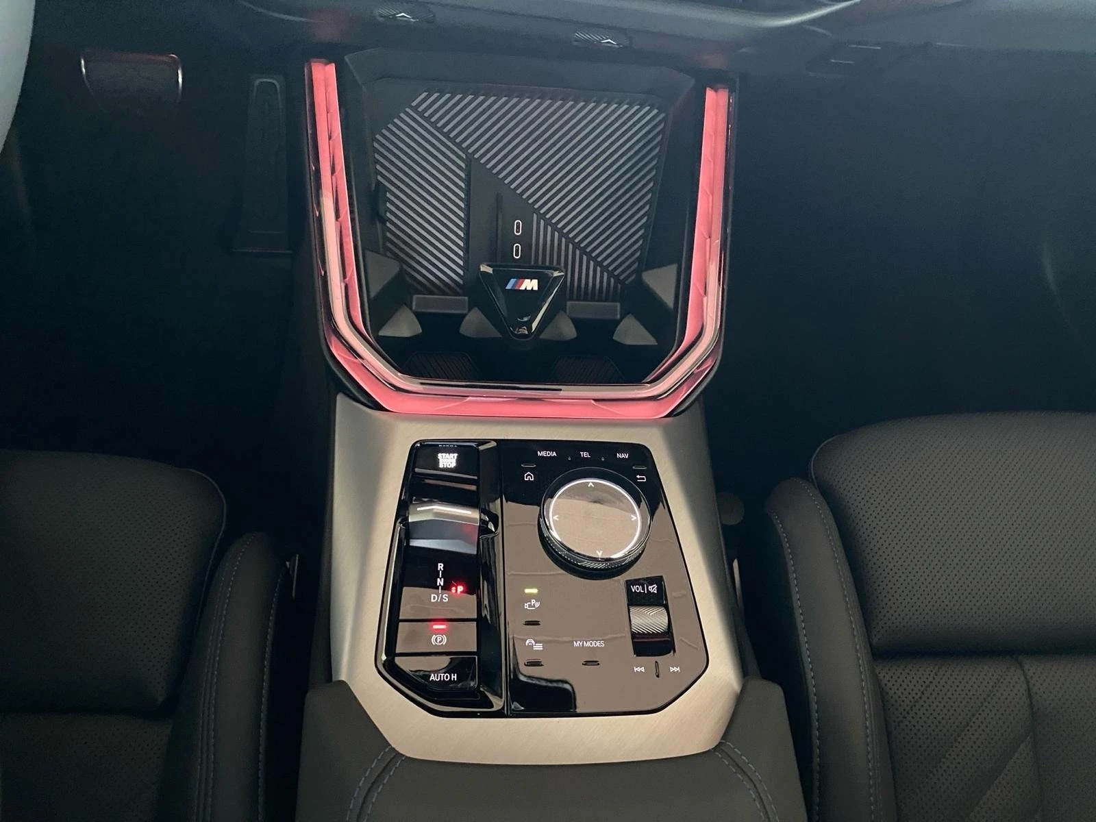 BMW X3 20d/xDrive/M-SPORT/NEW MODEL/H&K/SHADOW/ICONIC GLO | Mobile.bg   11