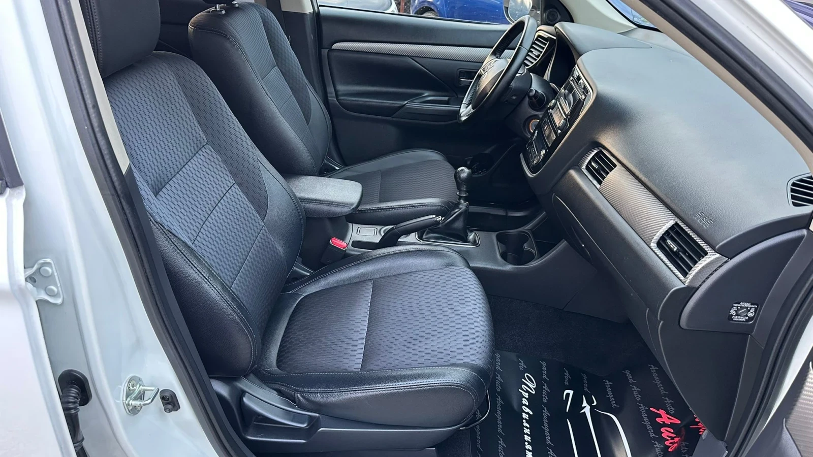 Mitsubishi Outlander 2.2DI-D, 150к.с., 4х4 , снимка 9 - Автомобили и джипове - 53880505