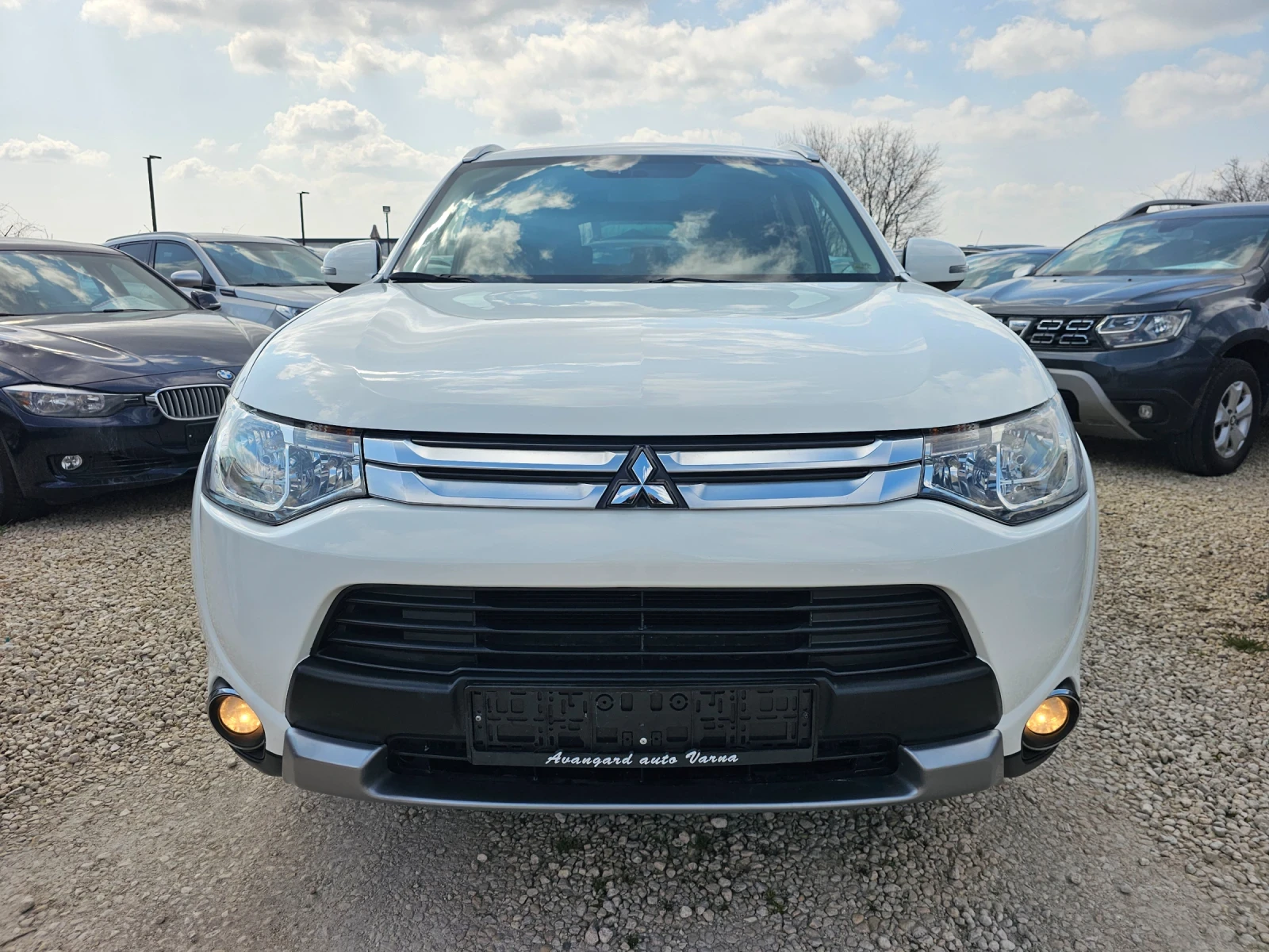 Mitsubishi Outlander 2.2DI-D, 150к.с., 4х4 , снимка 2 - Автомобили и джипове - 53880505