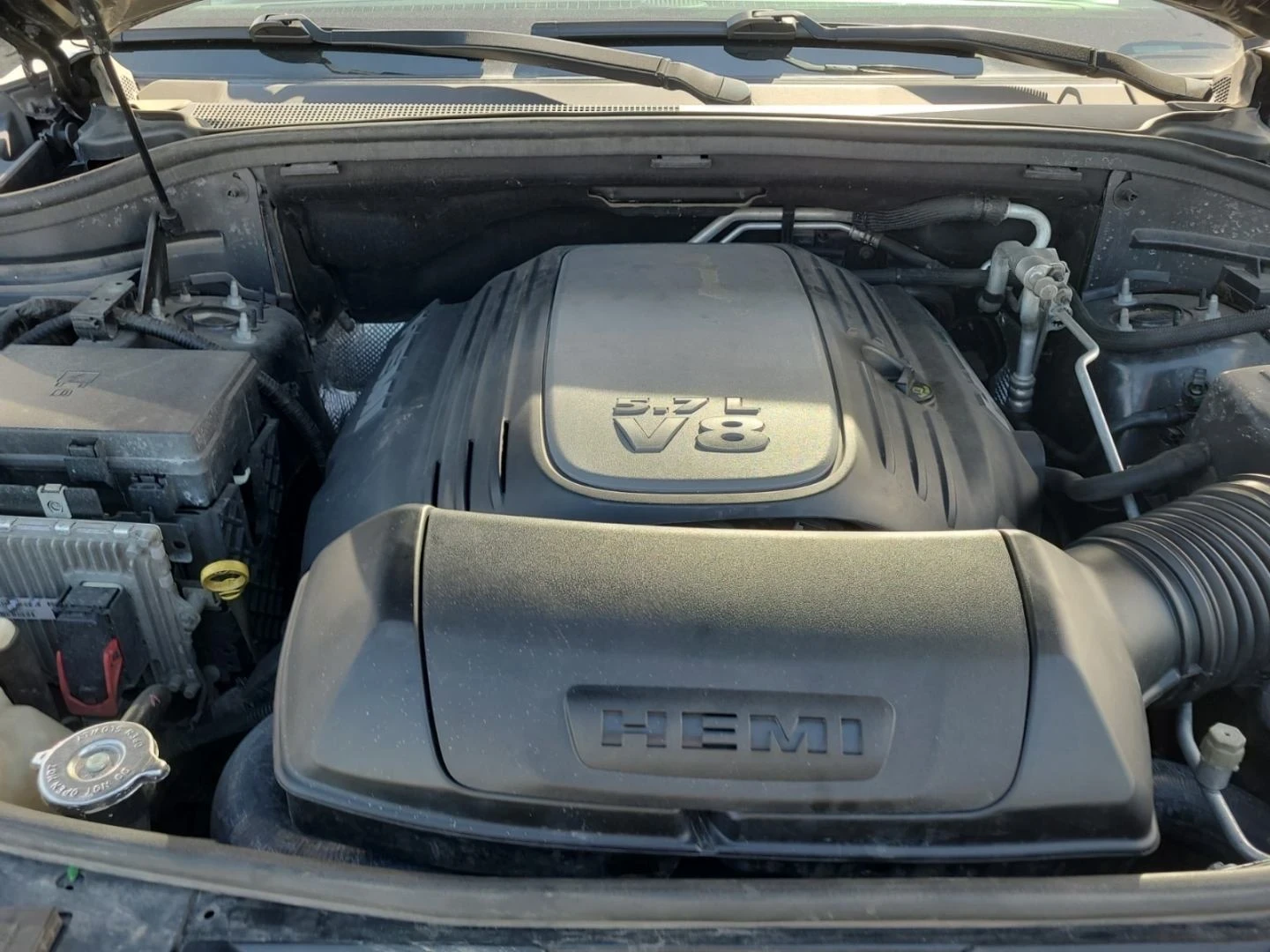 Dodge Durango R/T* HEMI* �������* �����* CarPlay* Keyless* HUD | Mobile.bg � ����������� 14