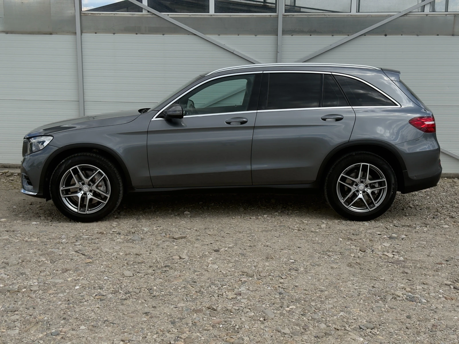 Mercedes-Benz GLC 220 2.2d AMG 4x4/9G-tronic/Airmatic/Собствен лизинг, снимка 7 - Автомобили и джипове - 54429818