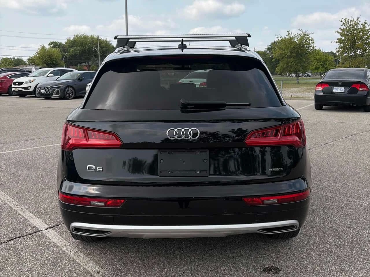 Audi Q5 Progressiv | CARFAX | АВТОКРЕДИТ БЕЗ ПЪРВОНАЧАЛНА, снимка 5 - Автомобили и джипове - 55566653
