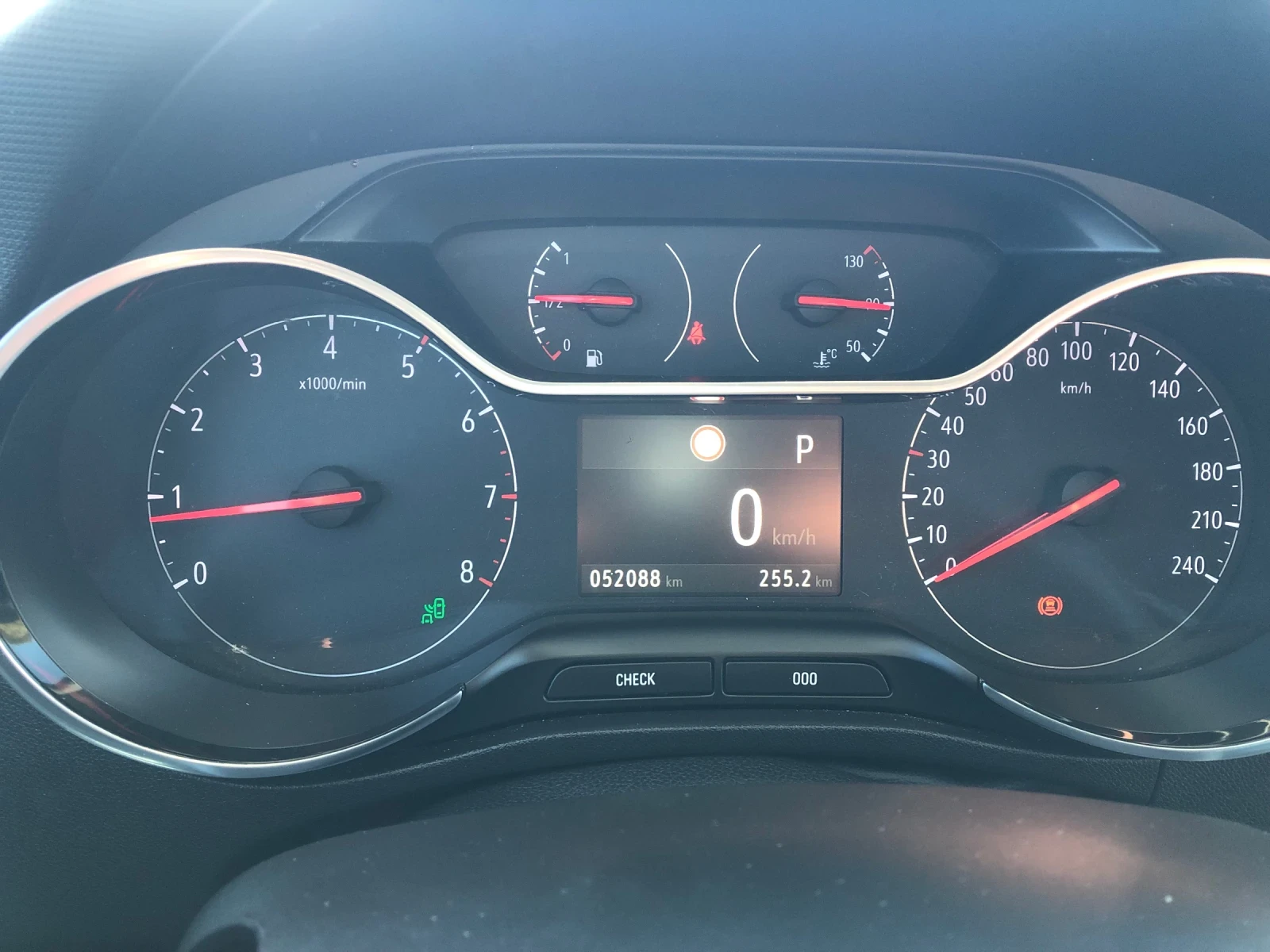 Opel Crossland X, снимка 10 - Автомобили и джипове - 56343153