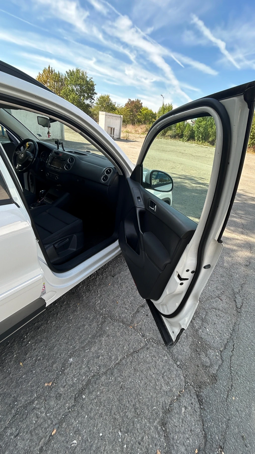 VW Tiguan, снимка 8 - Автомобили и джипове - 56427154