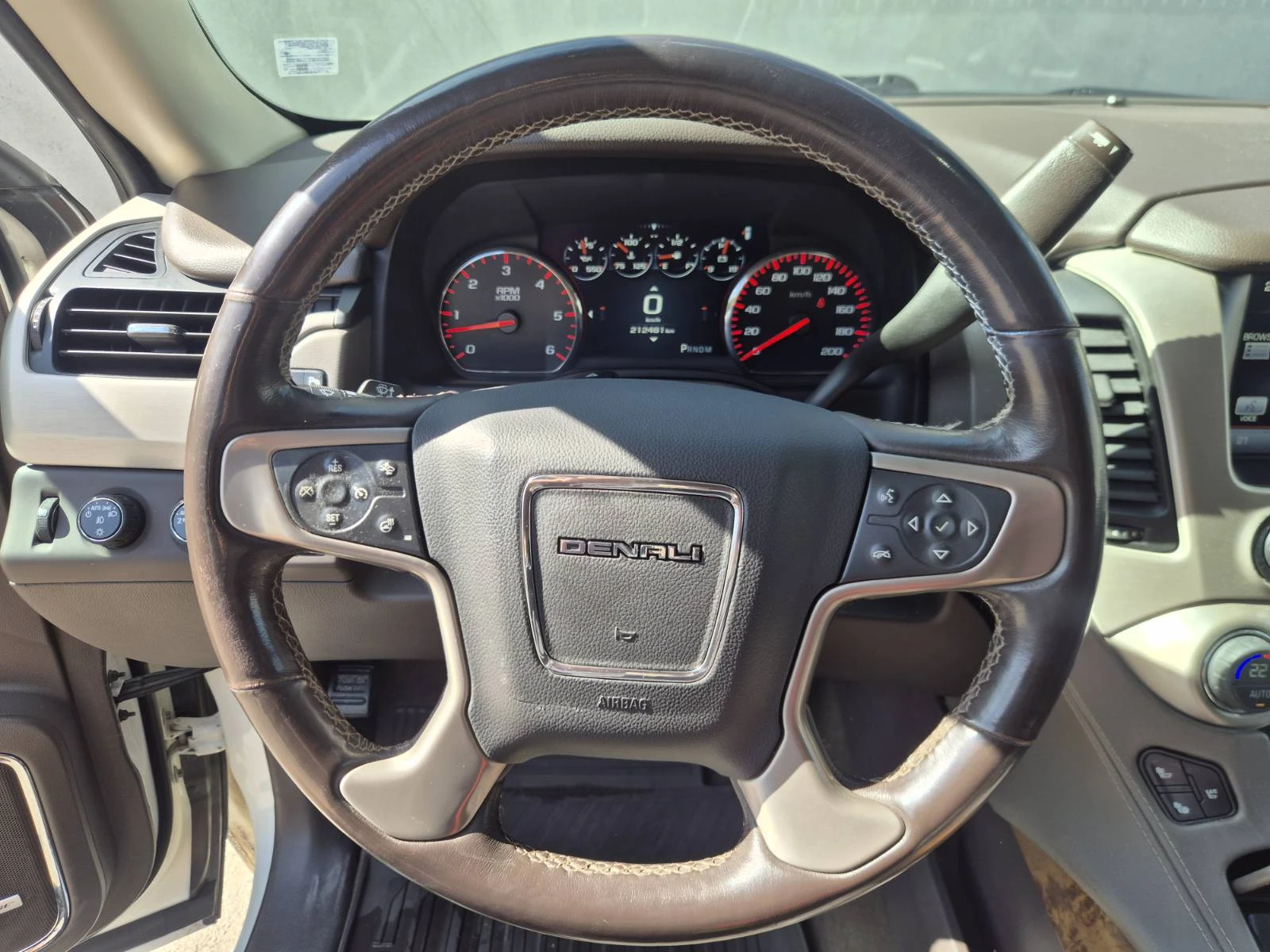 Gmc Yukon XL 6.2L, снимка 12 - Автомобили и джипове - 56461521