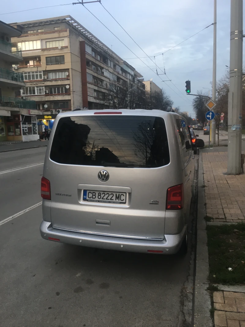 VW Multivan T5, снимка 4 - Бусове и автобуси - 48359592