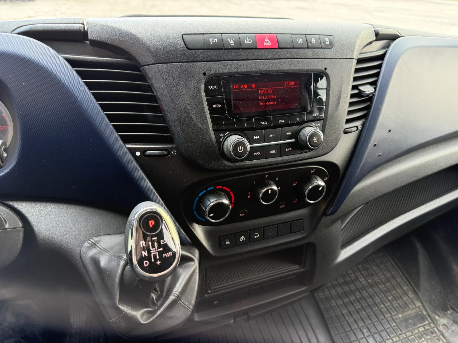 Iveco Daily, снимка 3 - Бусове и автобуси - 54282713