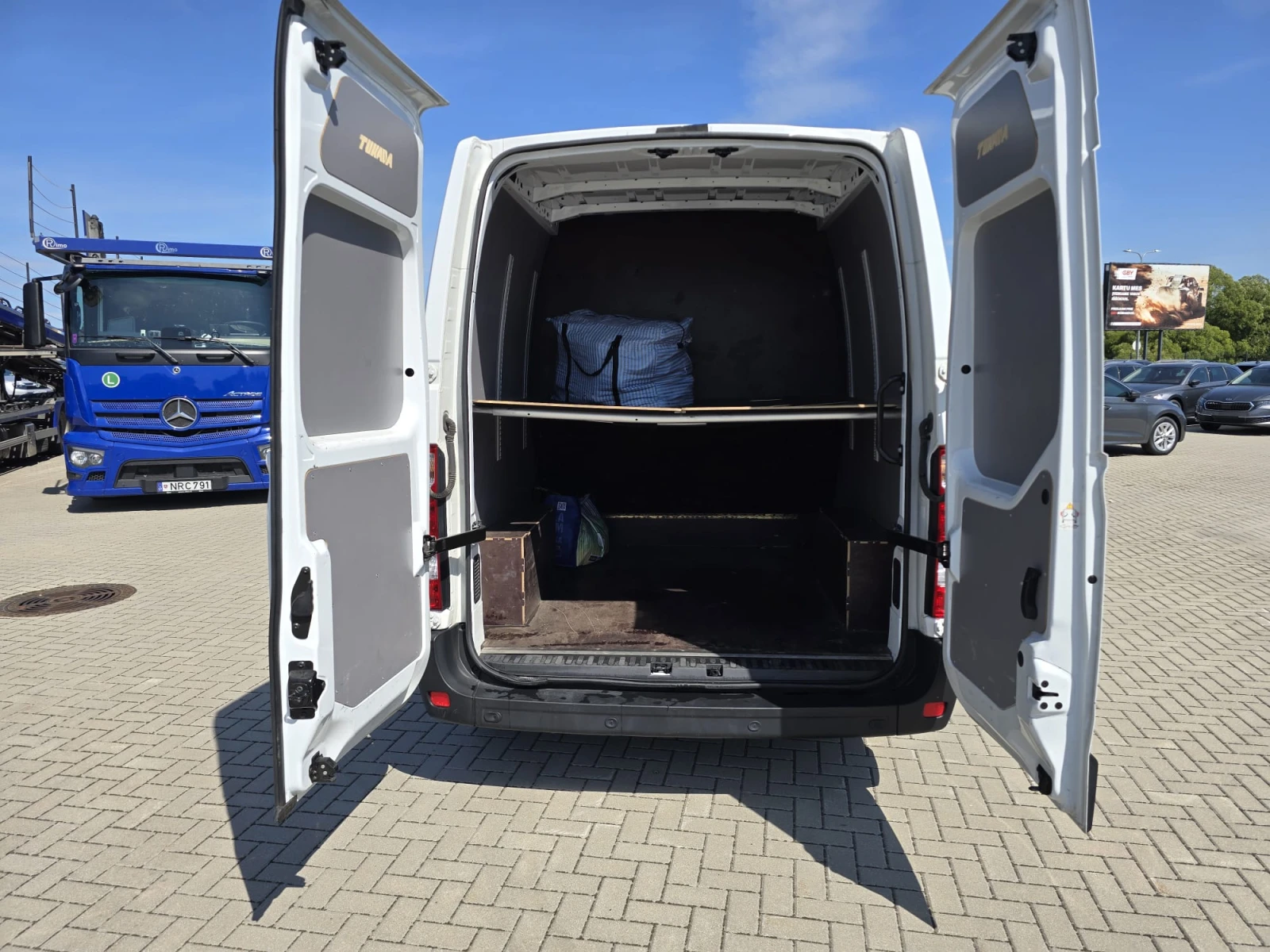 Renault Master 2, 3L, снимка 9 - Бусове и автобуси - 55750776