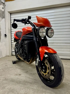 Triumph Speed Triple 1050, снимка 2