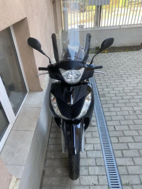 Обява за продажба на Honda Sh 125i ~2 100 лв. - изображение 1